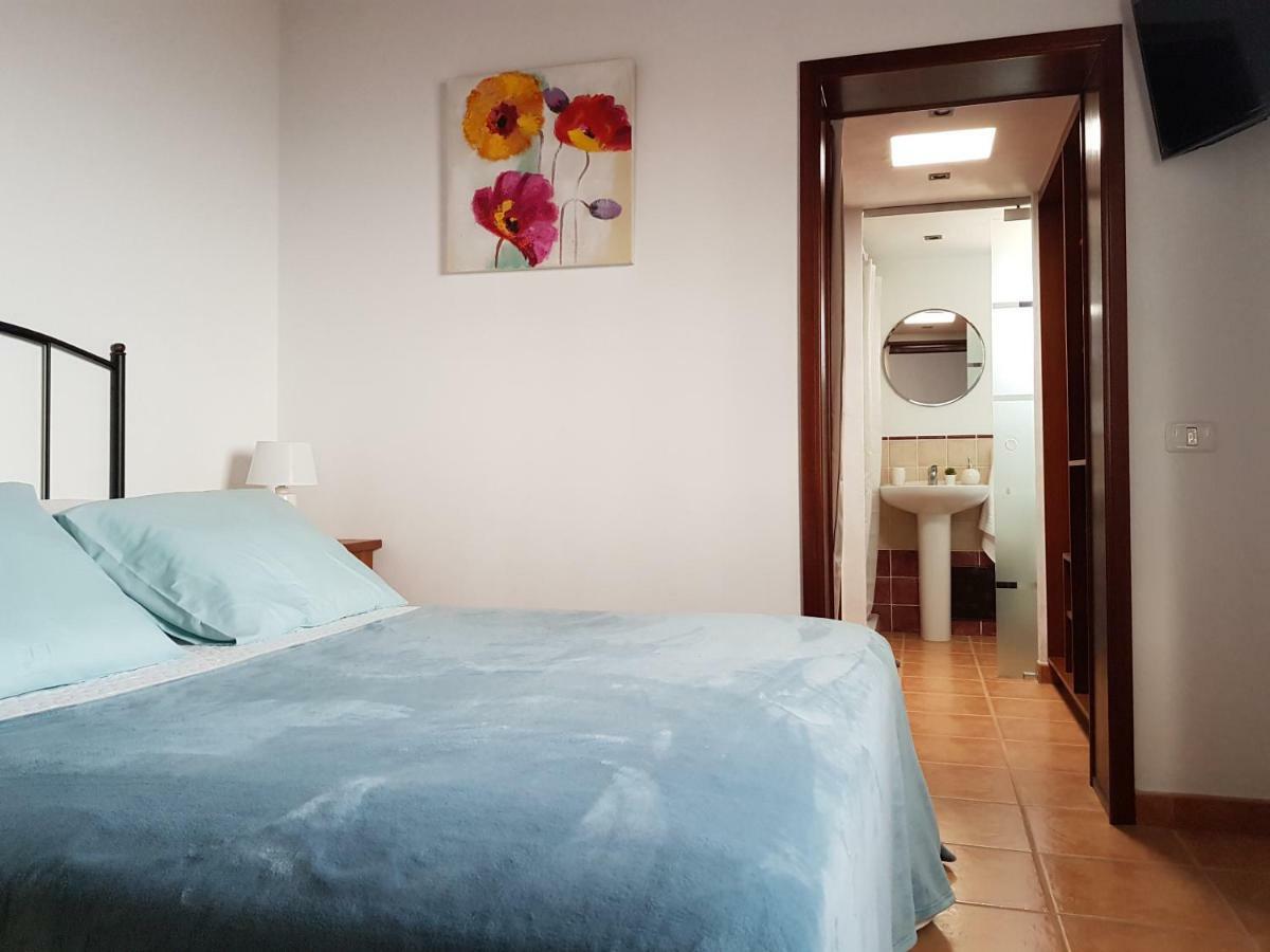 Apartamentos Nisdafe Frontera Luaran gambar