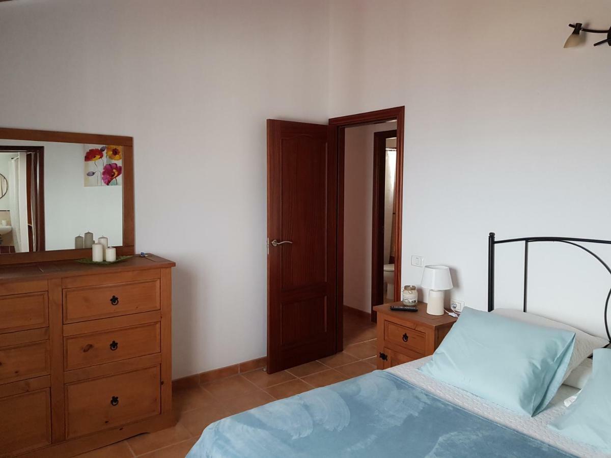 Apartamentos Nisdafe Frontera Luaran gambar